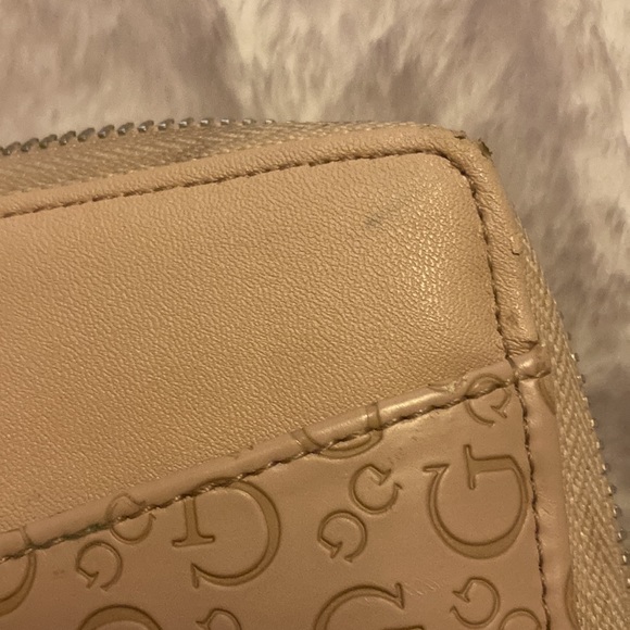 Pink Guess wallet 💕 - Picture 3 of 5